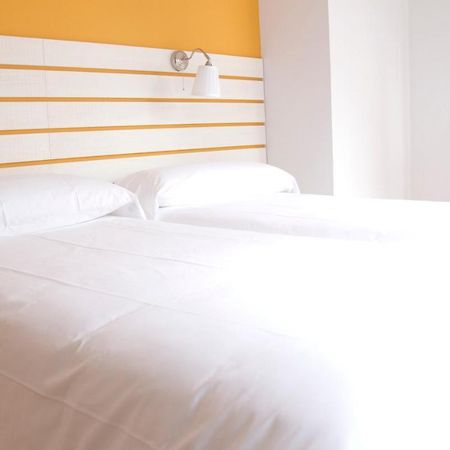 Hostal Boreal Mistral Бургос Экстерьер фото