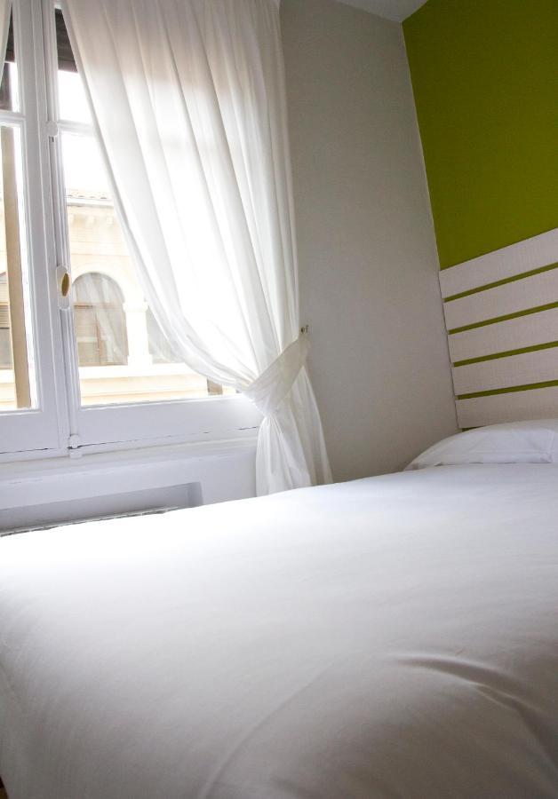 Hostal Boreal Mistral Бургос Экстерьер фото